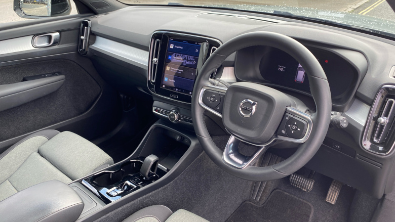 Volvo XC40 2.0 B3P Plus Dark 5dr Auto Petrol Estate